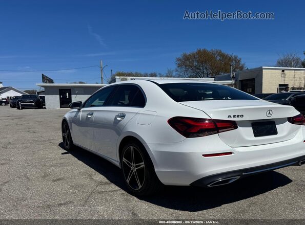 W1K3G4EB3LJ231165 2020 MERCEDES-BENZ A White 