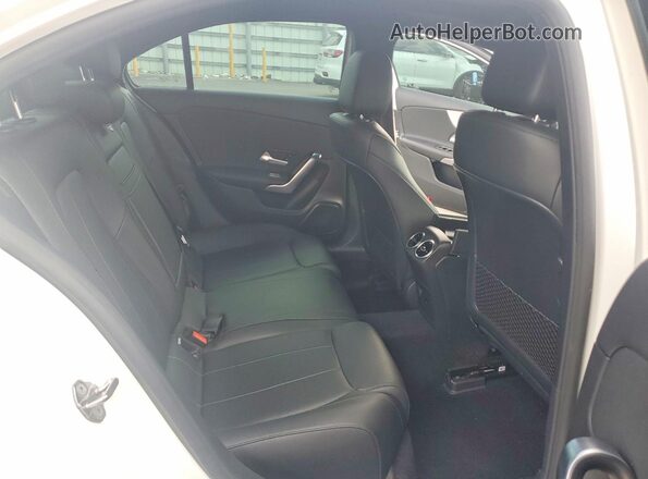 W1K3G4EB6NJ325821 2022 MERCEDES-BENZ A White უკანა სავარძლების ხედი