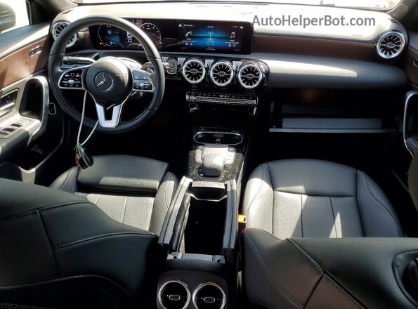 W1K3G4EB7NJ363557 2022 MERCEDES-BENZ A Gray Vista del salpicadero