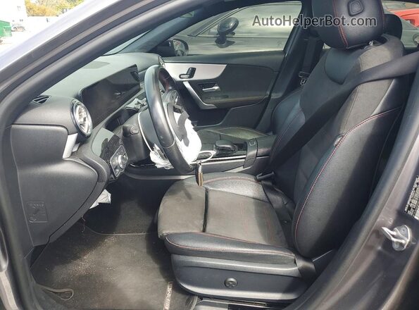 W1K3G4EBXMJ258882 2021 MERCEDES-BENZ A Black Front interior view