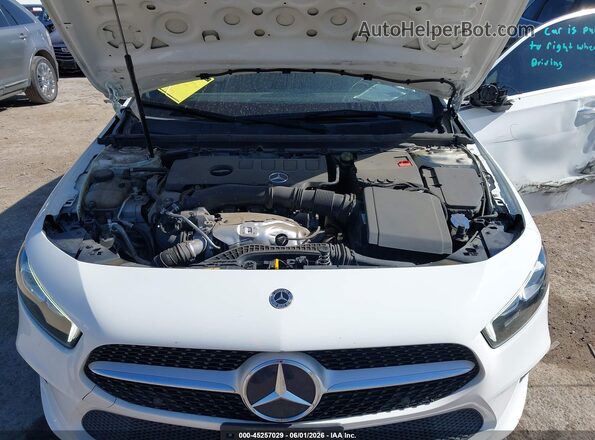 W1K3G4EBXMJ296886 2021 MERCEDES-BENZ A 220 Белый Вид сзади