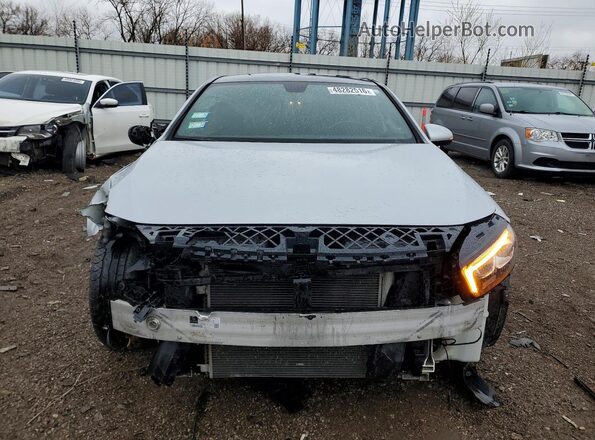W1K3G4FB2LJ213786 2020 MERCEDES-BENZ A Silver Вид спереду