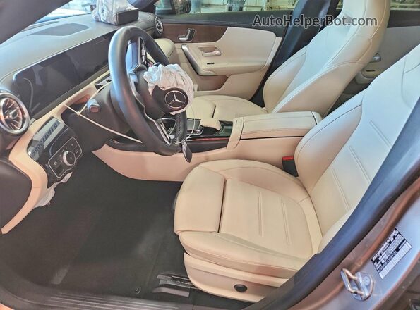 W1K5J4GB1LN089155 2020 MERCEDES-BENZ CLA-CLASS Бежевый Вид салона спереди