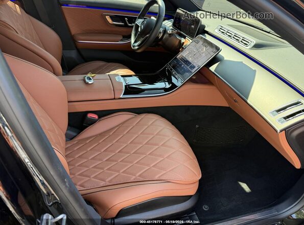 W1K6G7GB3SA316789 2025 MERCEDES-BENZ S-CLASS Черный Вид салона спереди