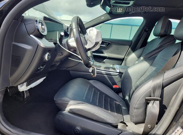 W1KAF4GB5PR130482 2023 MERCEDES-BENZ C Black წინა სალონის ხედი