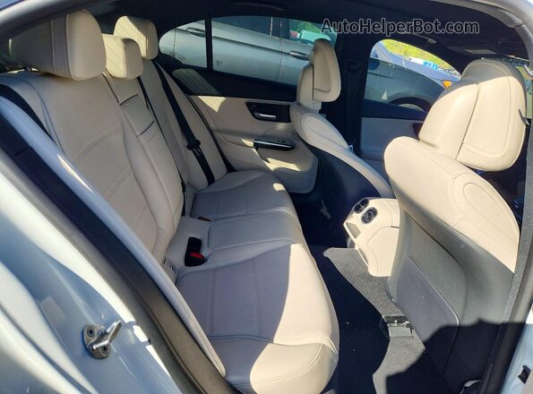 W1KAF4HBXNR046864 2022 MERCEDES-BENZ C White უკანა სავარძლების ხედი