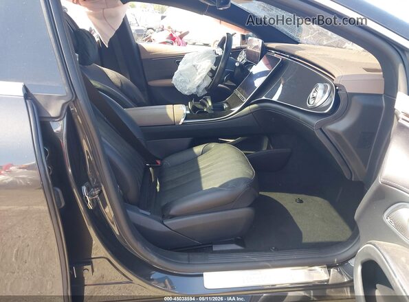 W1KCG2DB7PA035208 2023 MERCEDES-BENZ EQS 450+ Black წინა სალონის ხედი