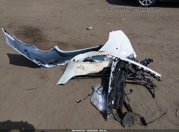 W1KLF4HB4TA251973 2026 MERCEDES-BENZ E-CLASS White Սարքավորումների վահանակի տեսք