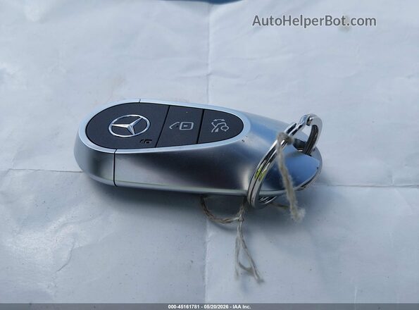W1KLF4HB4TA251973 2026 MERCEDES-BENZ E-CLASS White Առջևի վահանակի տեսք