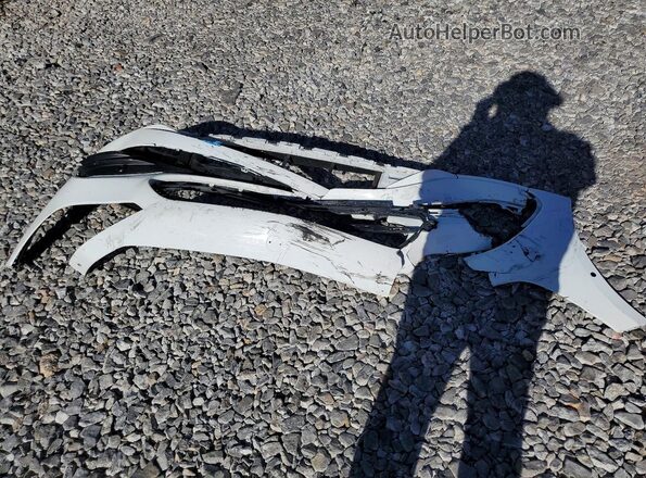 W1KMK4HB7RF042576 2024 MERCEDES-BENZ CLE White Vista del compartimento del motor