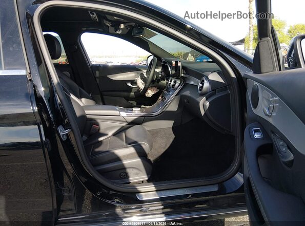 W1KWF8DB2MR615143 2021 MERCEDES-BENZ C-CLASS Black Widok wnętrza z przodu