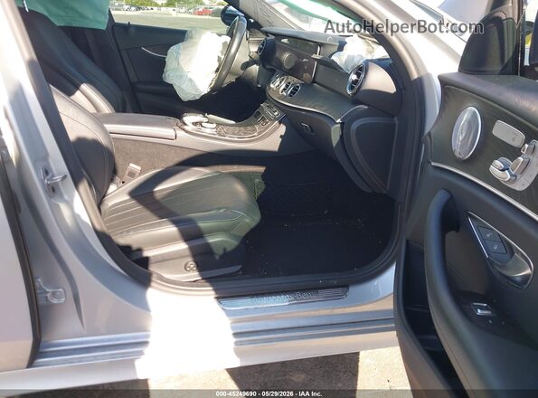 W1KZF8DB2LA819094 2020 MERCEDES-BENZ E-CLASS Silver Widok wnętrza z przodu