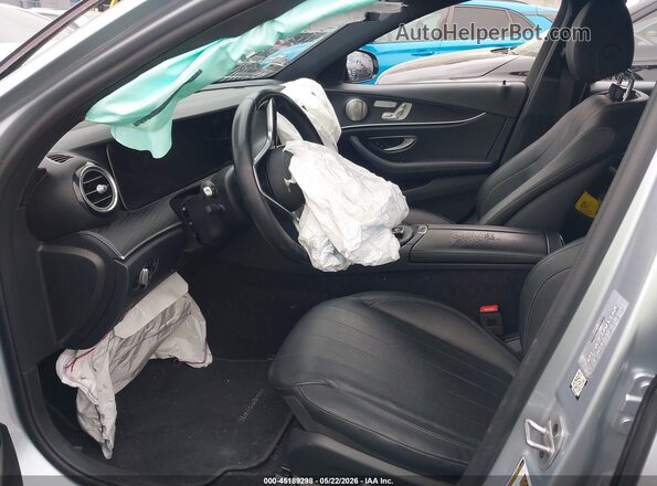 W1KZF8DB3MA930271 2021 MERCEDES-BENZ E-CLASS Gray Widok wnętrza z przodu