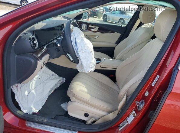 W1KZF8DB4MA878956 2021 MERCEDES-BENZ E Red Widok wnętrza z przodu