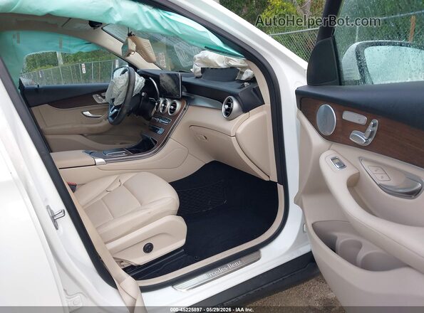 W1N0G8DB9LF808833 2020 MERCEDES-BENZ GLC 300 White Вид салону спереду