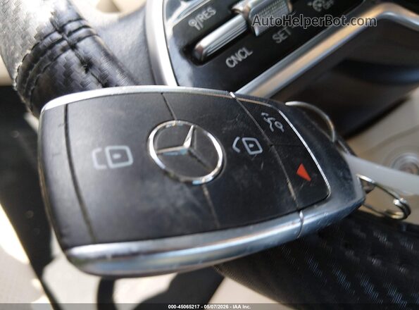 W1N0G8DBXMV272319 2021 MERCEDES-BENZ GLC 300 White Dashboard view