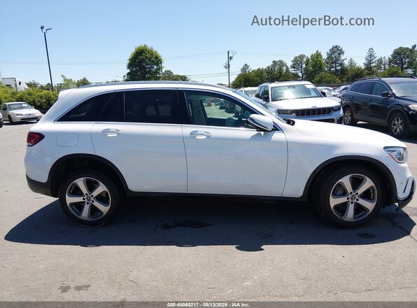 W1N0G8DBXMV272319 2021 MERCEDES-BENZ GLC 300 White Rear interior view