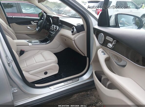 W1N0G8EB4LF783130 2020 MERCEDES-BENZ GLC 300 Silver Vista interior delantera