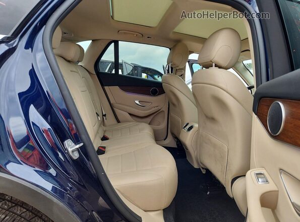 W1N0G8EB8MF917543 2021 MERCEDES-BENZ GLC-CLASS Blue Rear interior view