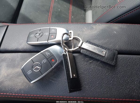 W1N4M4HB5SW428786 2025 MERCEDES-BENZ GLB-CLASS Красный Вид панели приборов