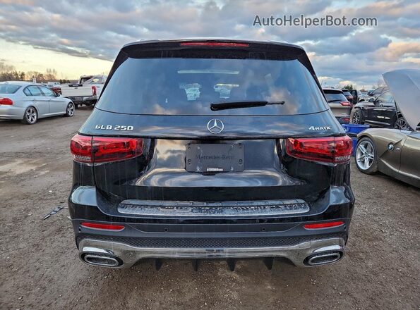 W1N4M4HBXNW193726 2022 MERCEDES-BENZ GLB-CLASS Black Widok z tyłu