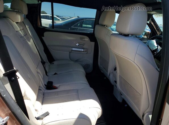 W1N9M0KB4PN066857 2023 MERCEDES-BENZ EQB Tan Widok tylnych siedzeń