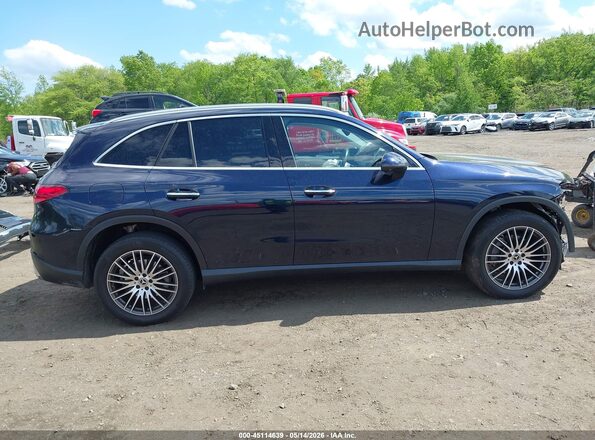 W1NKM4HB2PU024032 2023 MERCEDES-BENZ GLC 300 Dark Blue Vista interior trasera
