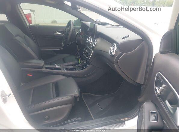 W1NTG4EB5LU029879 2020 MERCEDES-BENZ GLA 250 White წინა სალონის ხედი