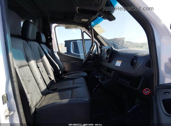 W1Y4KBHY3RT189140 2024 MERCEDES-BENZ SPRINTER White Front interior view