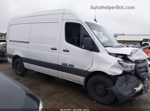 W1Y4NBHY0RT192441 2024 MERCEDES-BENZ SPRINTER White Widok wnętrza z tyłu