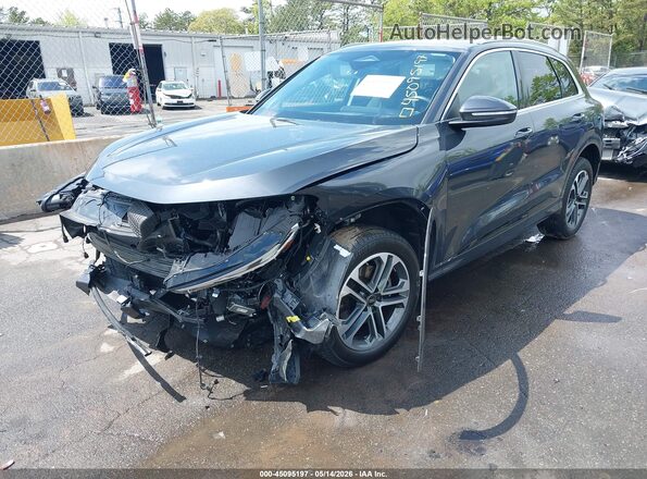 WA11AAGU6S2024918 2025 AUDI ALL Gray Առջևի ձախ երեք քառորդ տեսարան