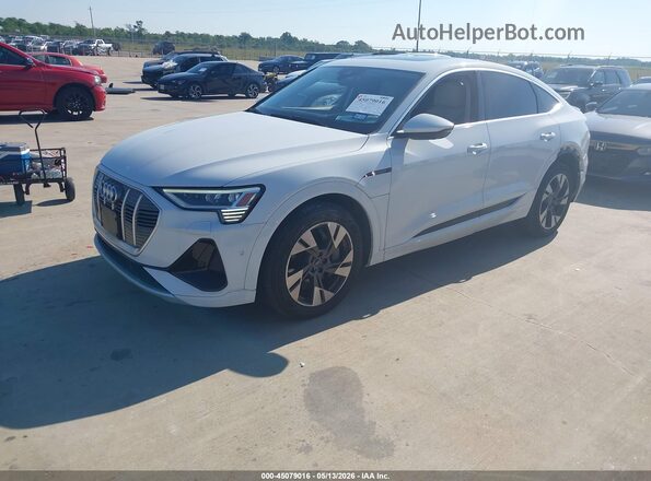 WA13AAGE6MB038323 2021 AUDI E-TRON Белый Передняя левая четверть