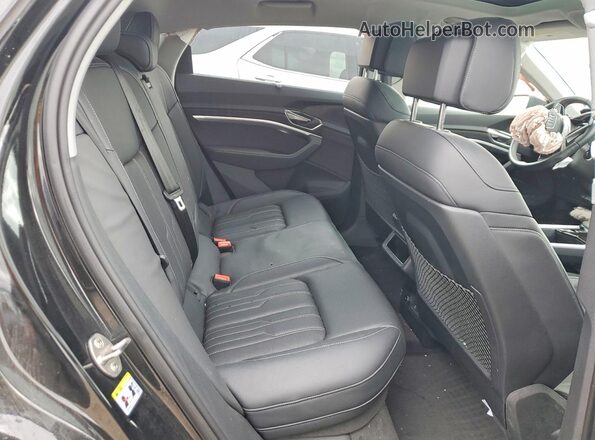 WA13AAGE6NB009566 2022 AUDI E-TRON Black უკანა სავარძლების ხედი