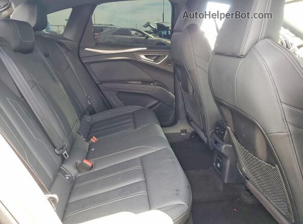 WA14UBFZXSP034703 2025 AUDI Q4 Black 