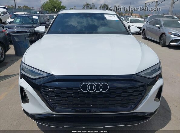 WA15AAGE4RB061907 2024 AUDI Q8 E-TRON White Вид щитка приладів