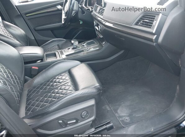 WA1A4AFY0J2037271 2018 AUDI SQ5 Черный Вид салона спереди