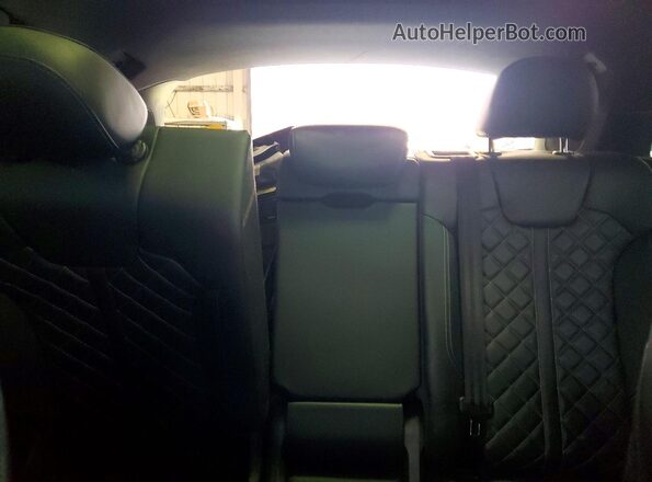 WA1A4AFY5J2201081 2018 AUDI SQ5 Black Vista de los asientos traseros