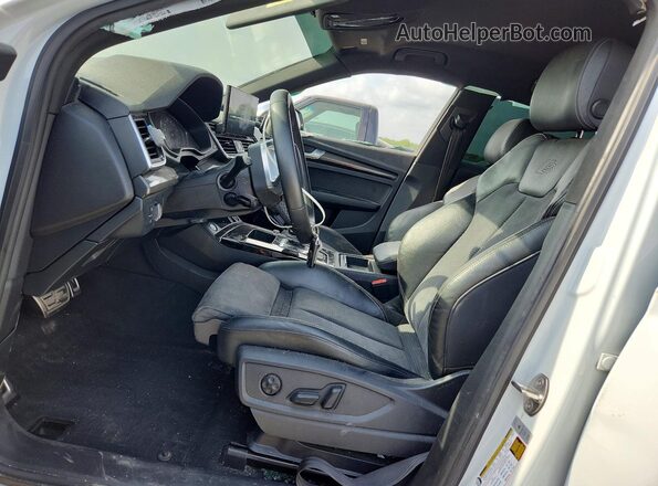 WA1A4AFY5N2103349 2022 AUDI SQ5 White Front interior view