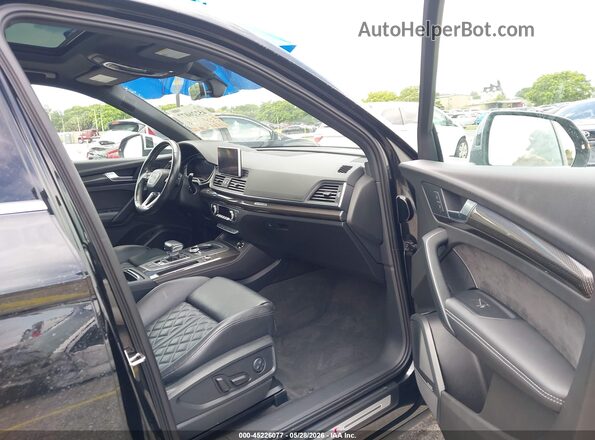 WA1A4AFYXJ2013558 2018 AUDI SQ5 Black წინა სალონის ხედი