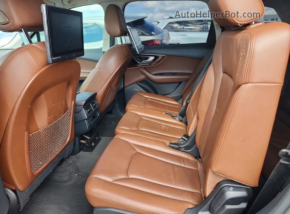 WA1AAAF74HD023498 2017 AUDI Q7 Gray უკანა სავარძლების ხედი