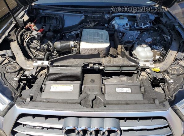 WA1AAAF74KD010032 2019 AUDI Q7 Gray Vista del compartimento del motor