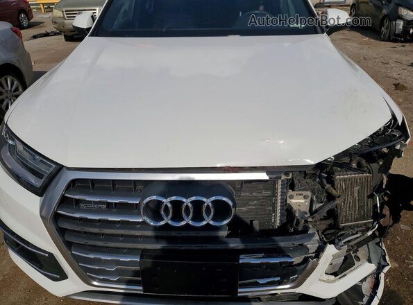 WA1AAAF75KD012324 2019 AUDI Q7 White Вид підкапотного простору