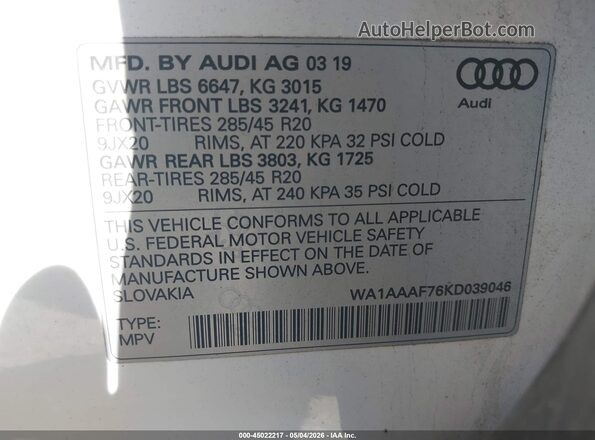 WA1AAAF76KD039046 2019 AUDI Q7 White Вид підкапотного простору