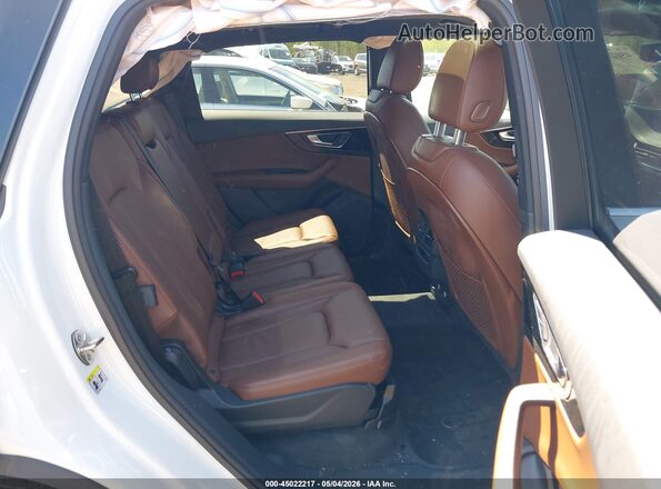 WA1AAAF76KD039046 2019 AUDI Q7 White Вид наклейки з VIN-кодом