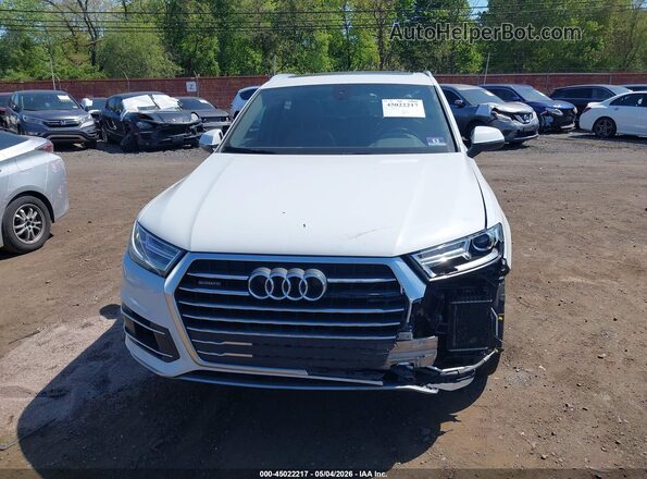 WA1AAAF76KD039046 2019 AUDI Q7 White 