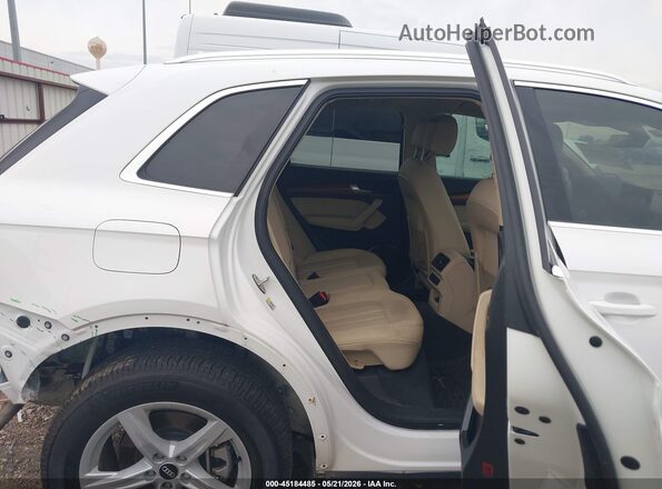 WA1AAAFY4M2093484 2021 AUDI Q5 White VIN sticker view