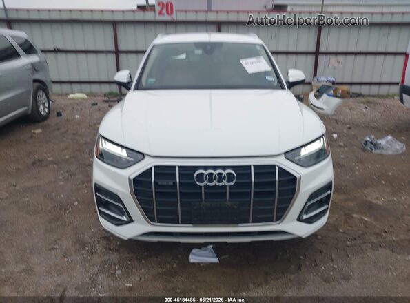 WA1AAAFY4M2093484 2021 AUDI Q5 White Rear interior view