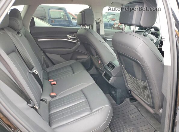 WA1AAAGE9MB008093 2021 AUDI E-TRON Черный Вид задних сидений