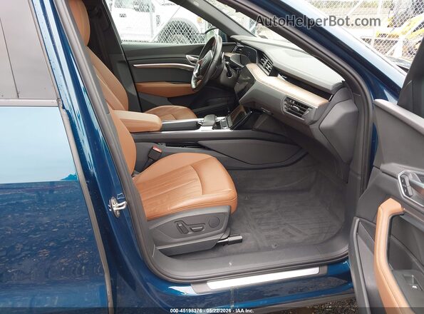 WA1AABGE9NB009784 2022 AUDI E-TRON Turquoise Սալոնի դիմացի տեսք