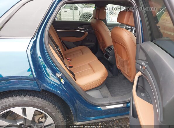 WA1AABGE9NB009784 2022 AUDI E-TRON Turquoise VIN կոդի պիտակի տեսք